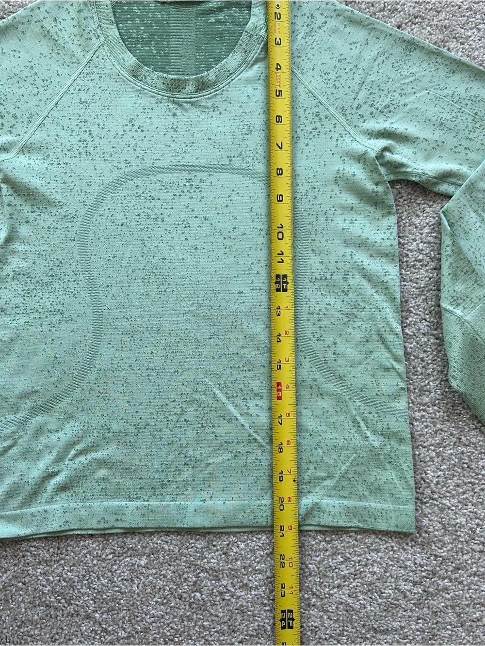 Lululemon Swiftly Tech LS Shirt Size 4 Green Heathered Thumbholes Breathable Gym - Picture 4 of 11